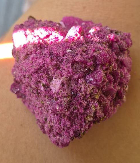 Raw Honeycomb Fairy Dust– Rough Red Corundum  ✨🧚‍♀️🔬