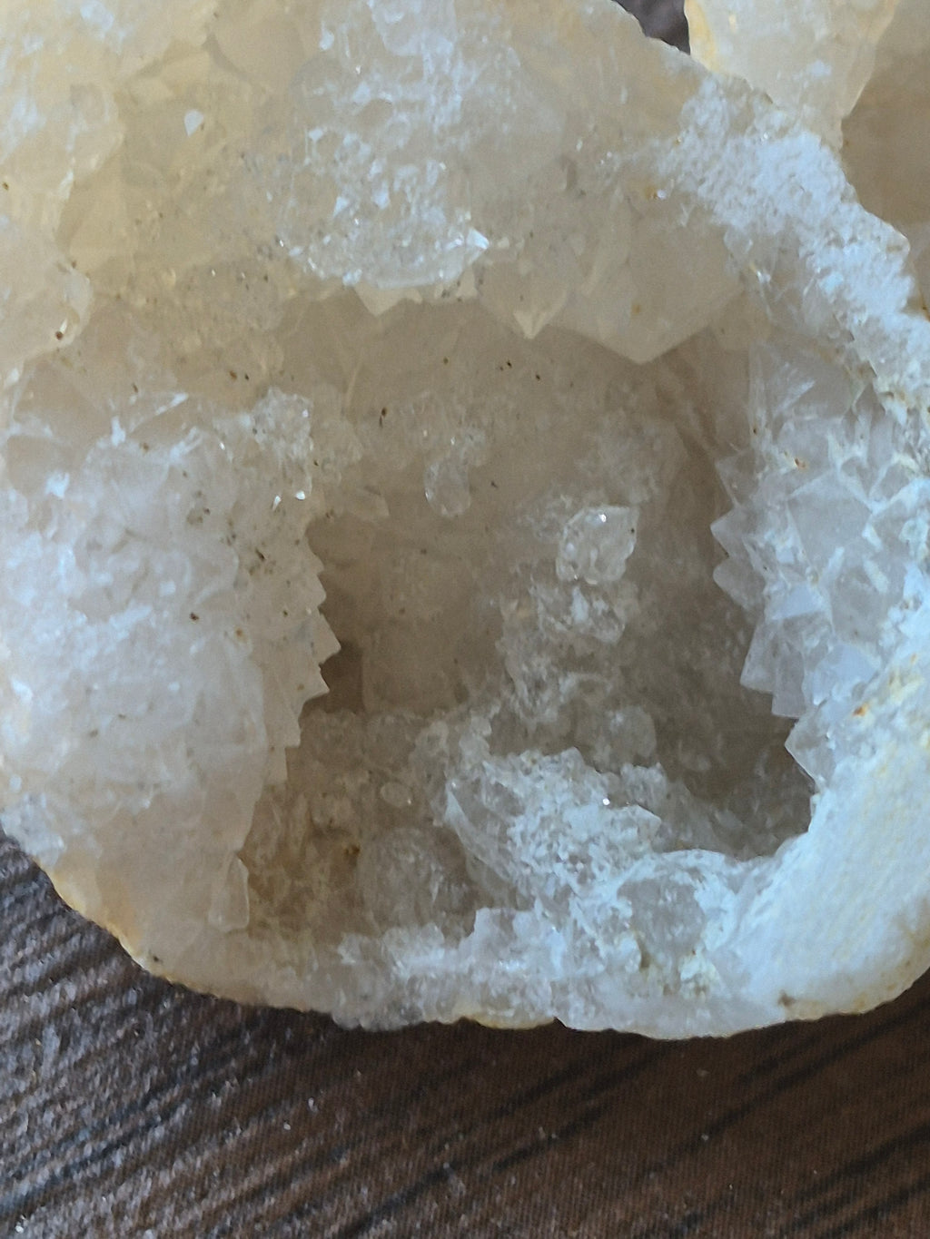 🤍 White Quartz-Mini-Geode-Whole ✨ Specimen No. 010