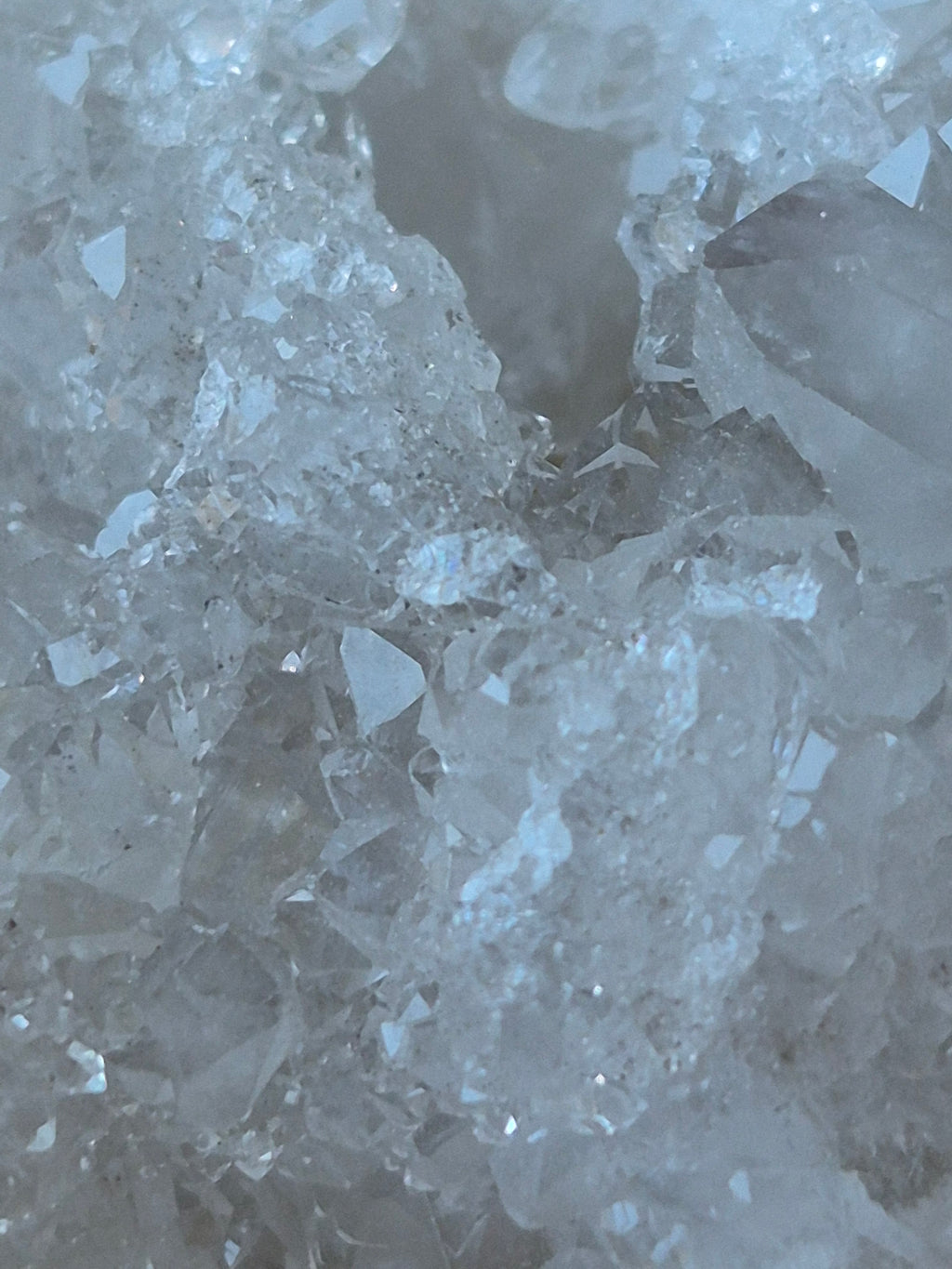 🤍 White Quartz - Geode-Whole ✨ Specimen No.008