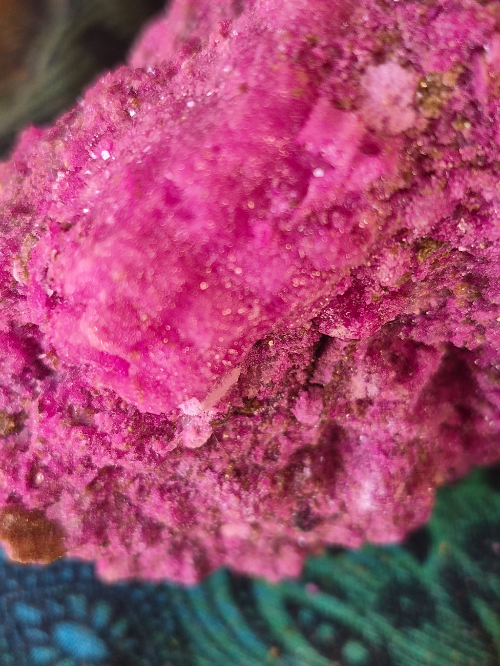 Raw Honeycomb Fairy Dust– Rough Red Corundum  ✨🧚‍♀️🔬