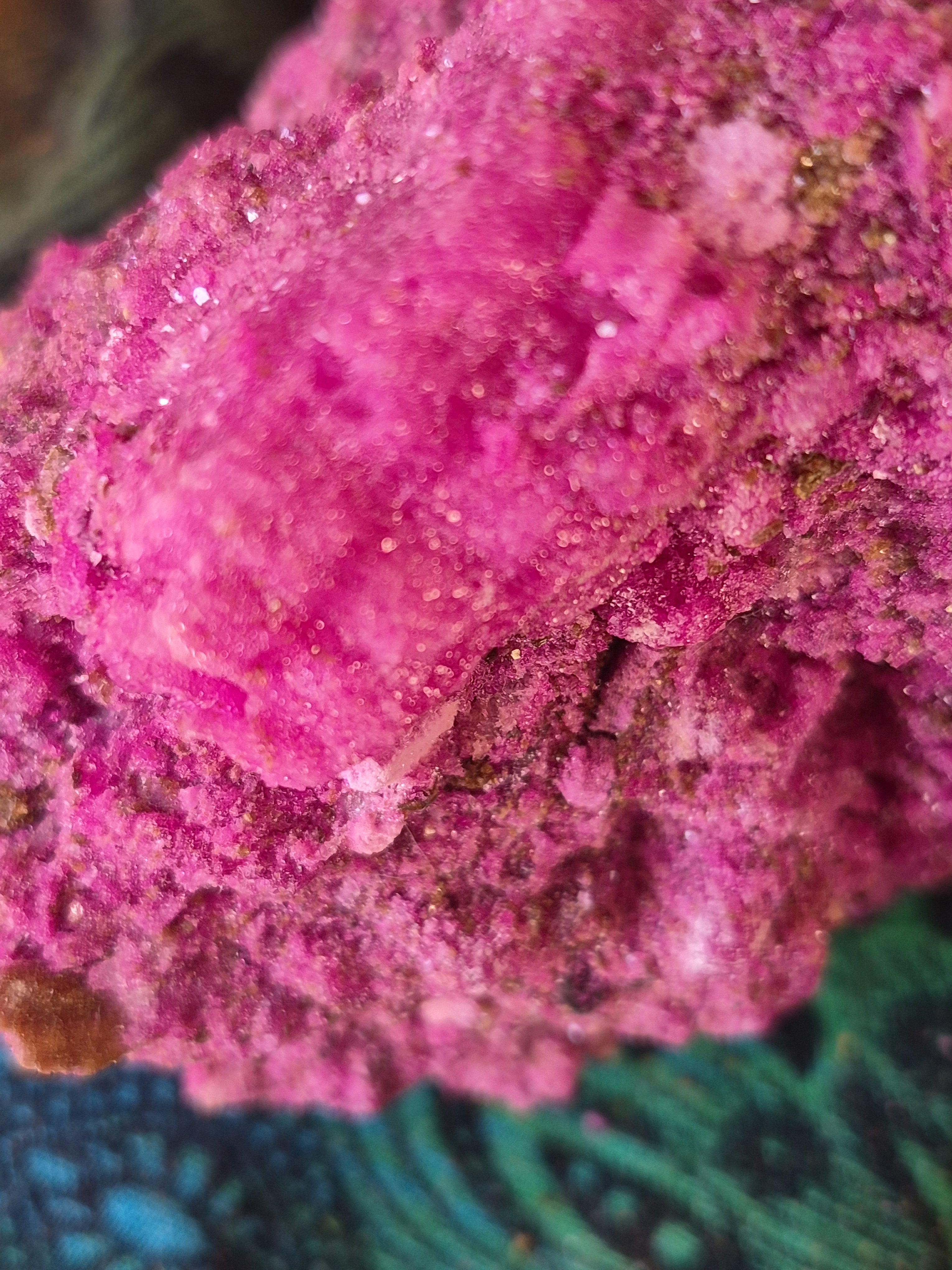 Raw Honeycomb Fairy Dust– Rough Red Corundum  ✨🧚‍♀️🔬