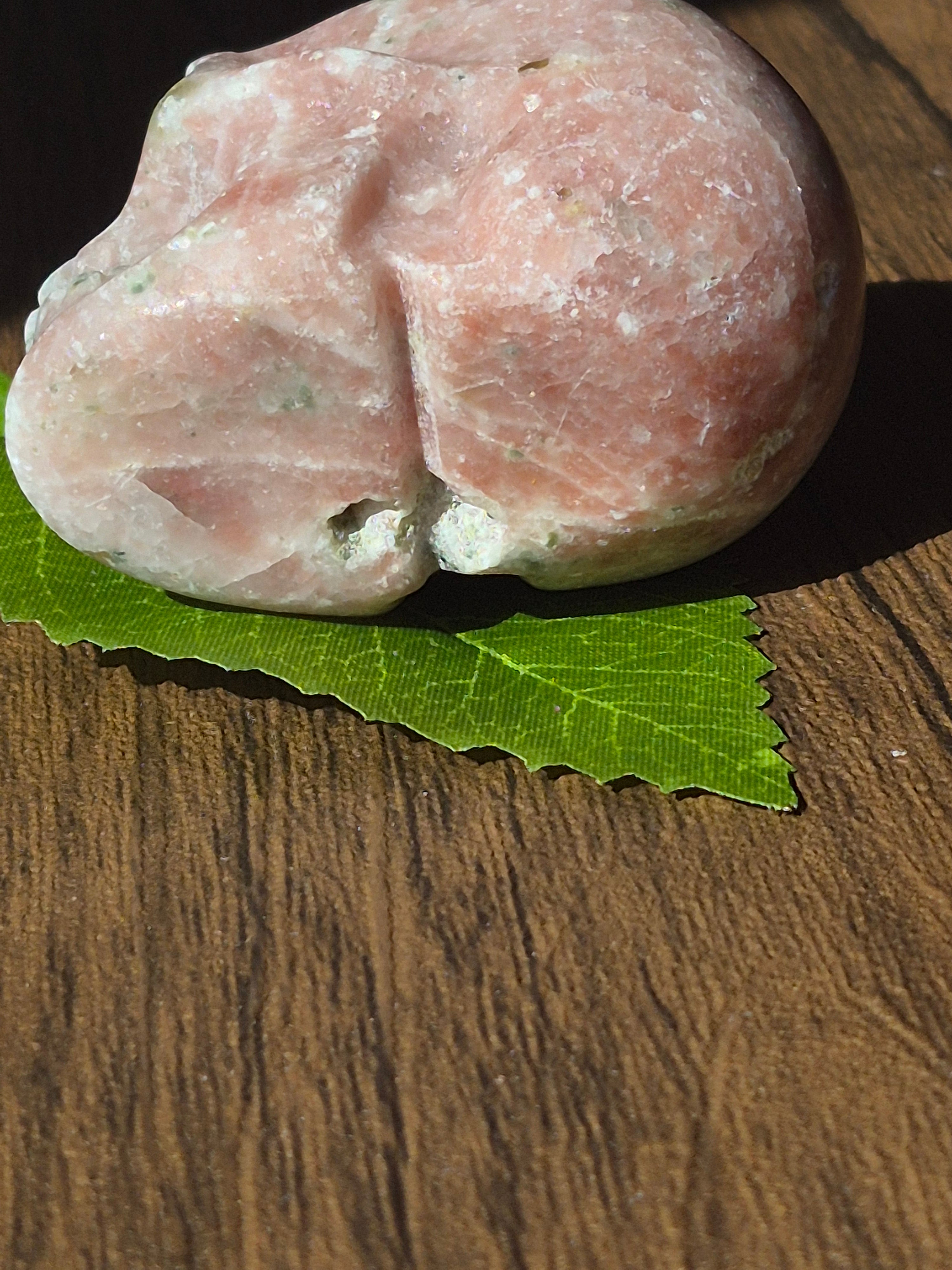 💀 Mystery Pink Quartz Skull