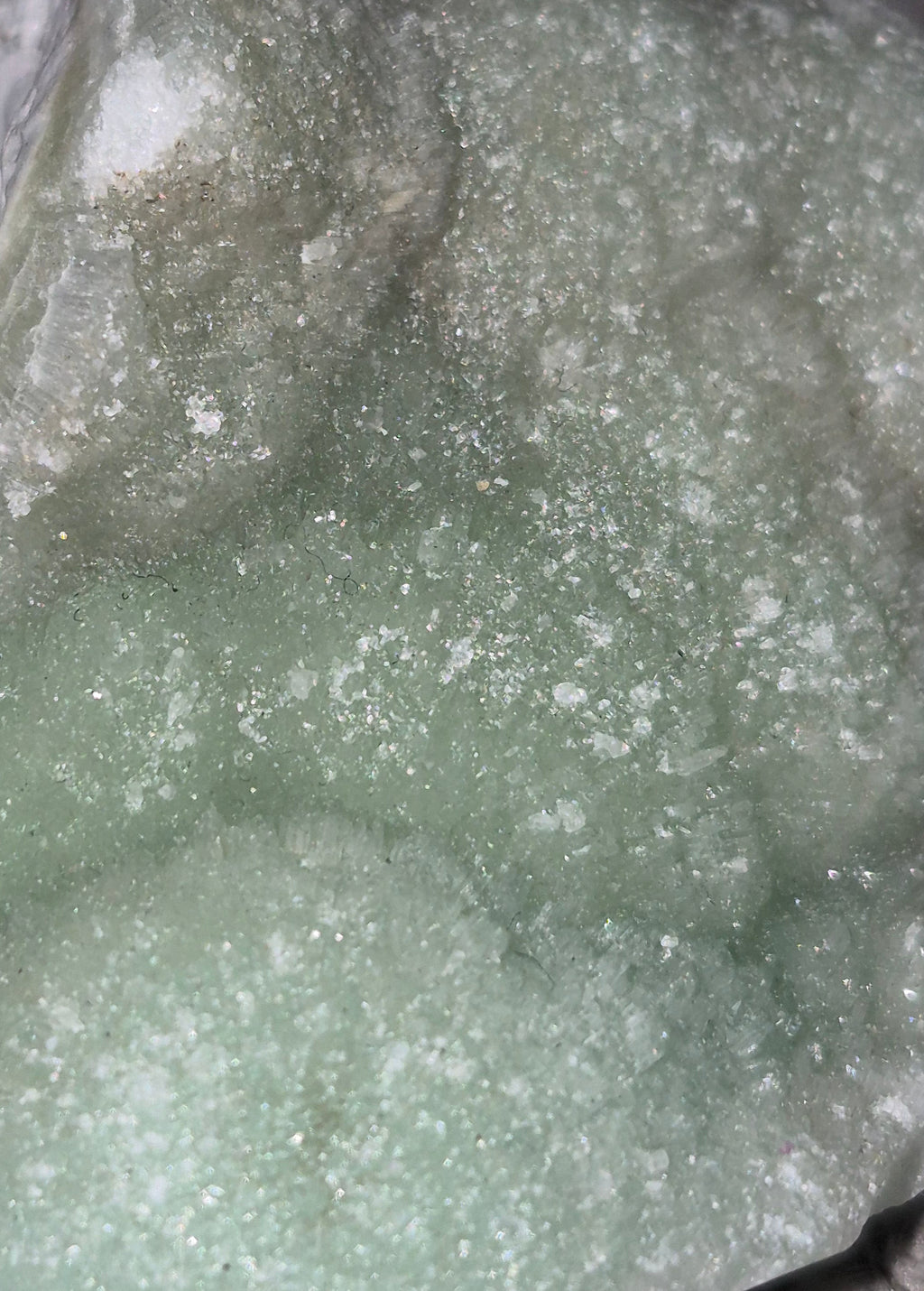 Green Aragonite – Druzy Cave Waves ⭐