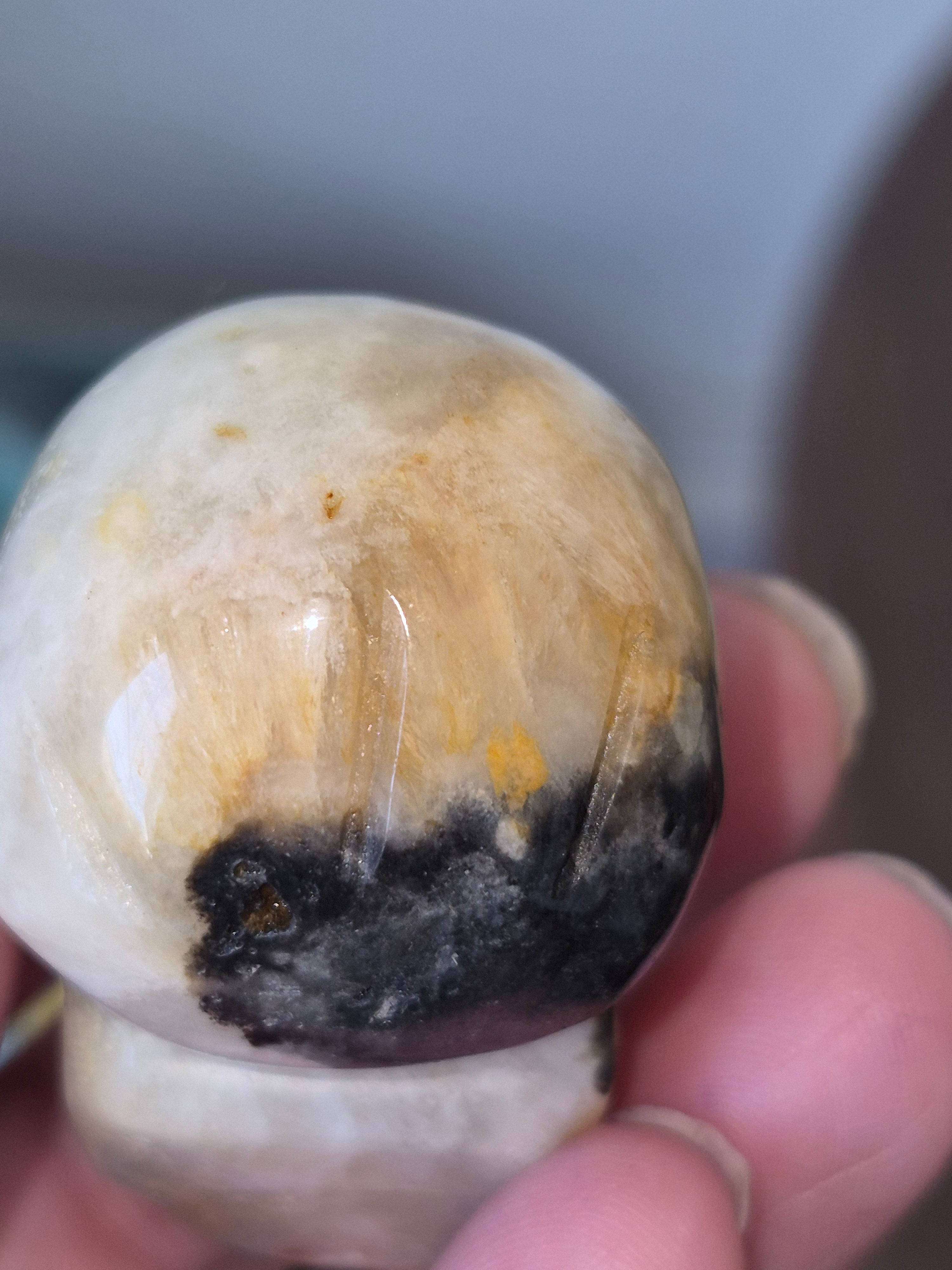 💀 Agate Skull with Natural Druzy Quartz Pocket