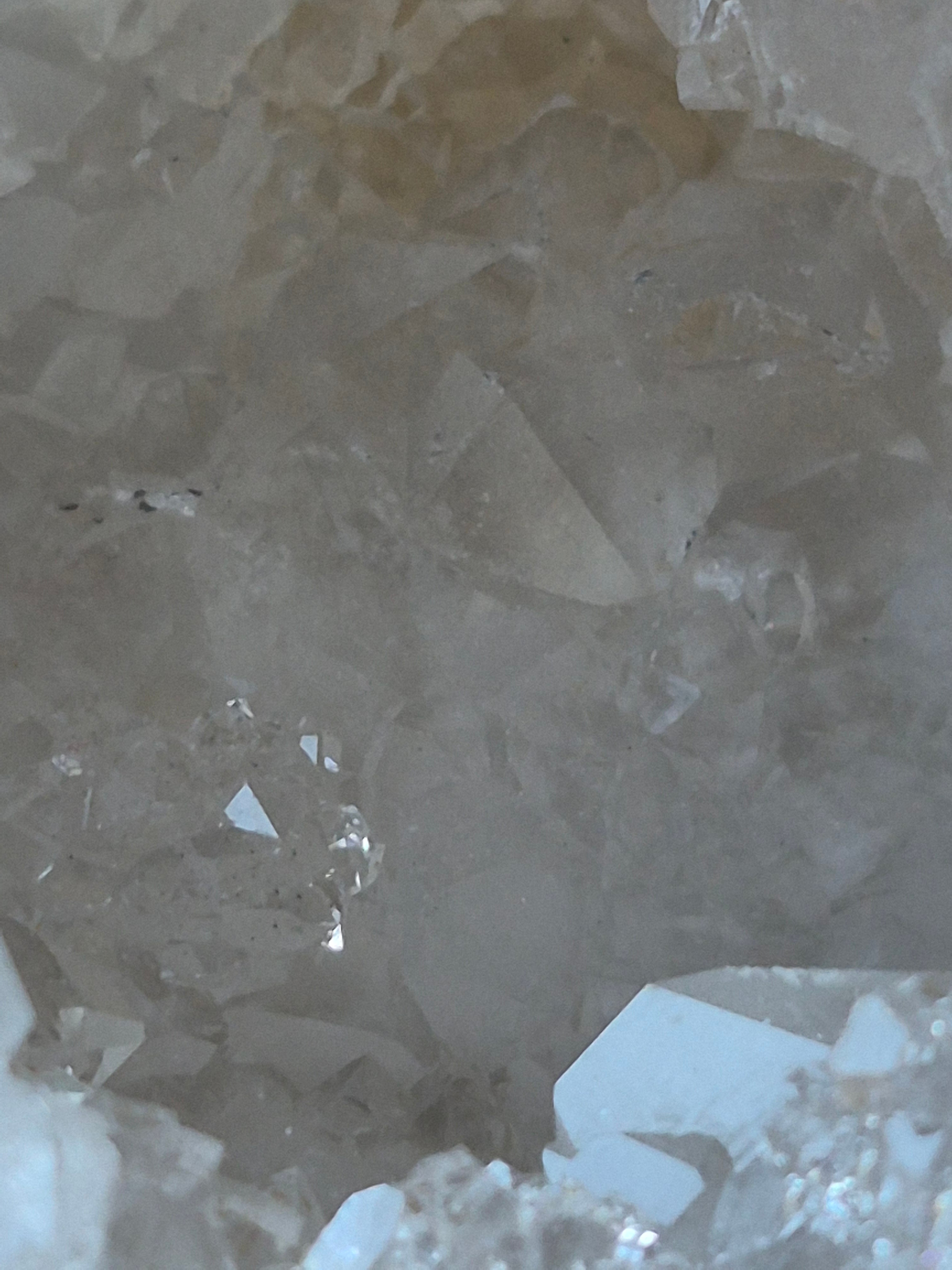 🤍 White Quartz - Geode-Whole ✨ Specimen No.008