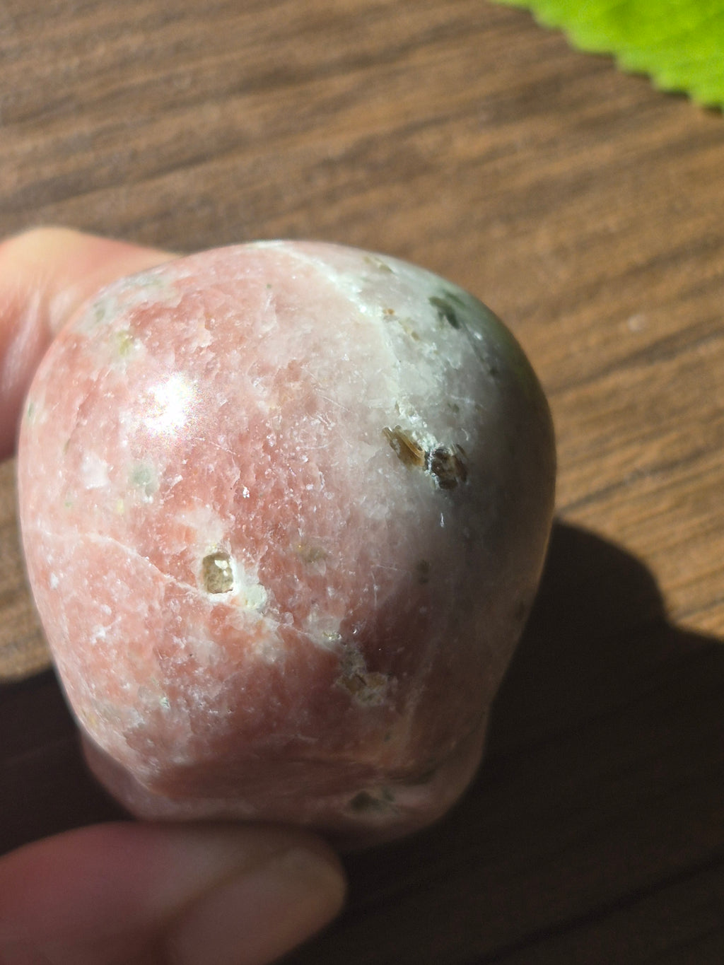 💀 Mystery Pink Quartz Skull