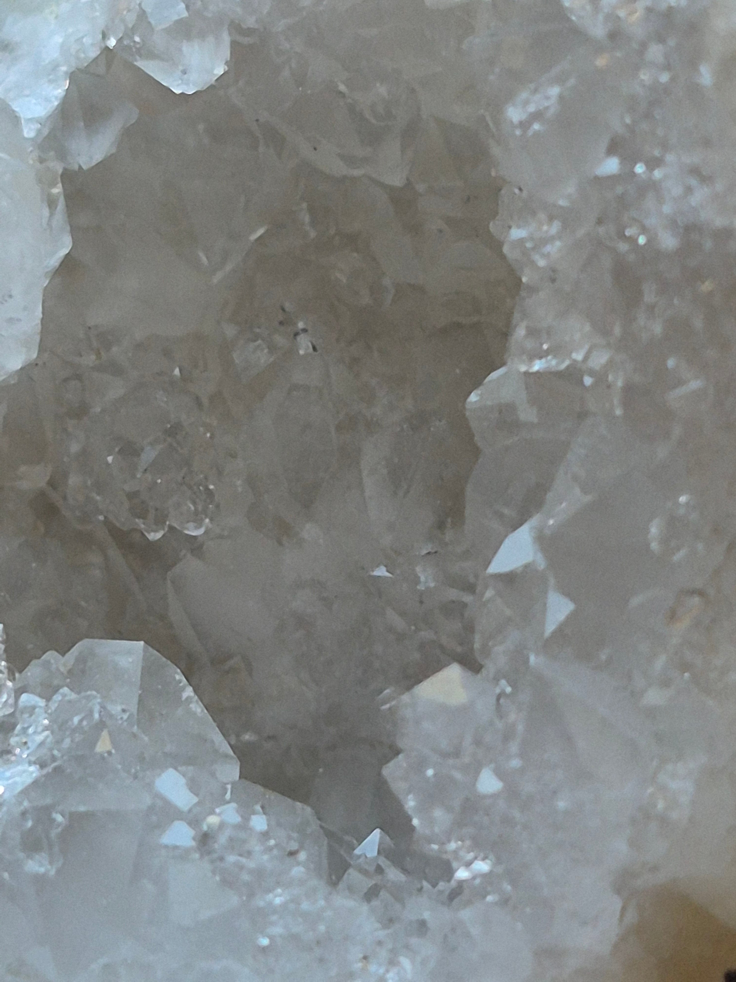 🤍 White Quartz - Geode-Whole ✨ Specimen No.008