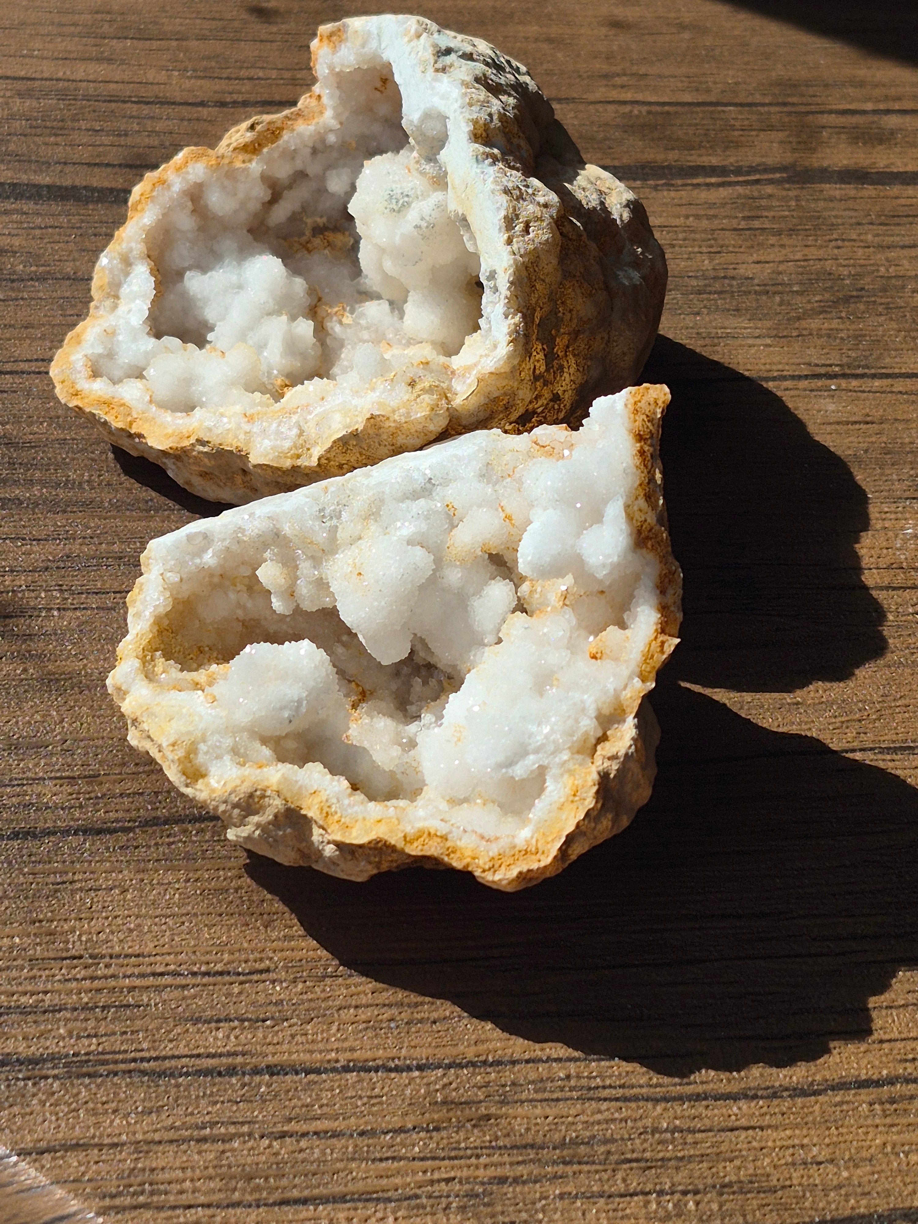 🤍White Quartz Geode- Whole ✨️ Specimen No.001