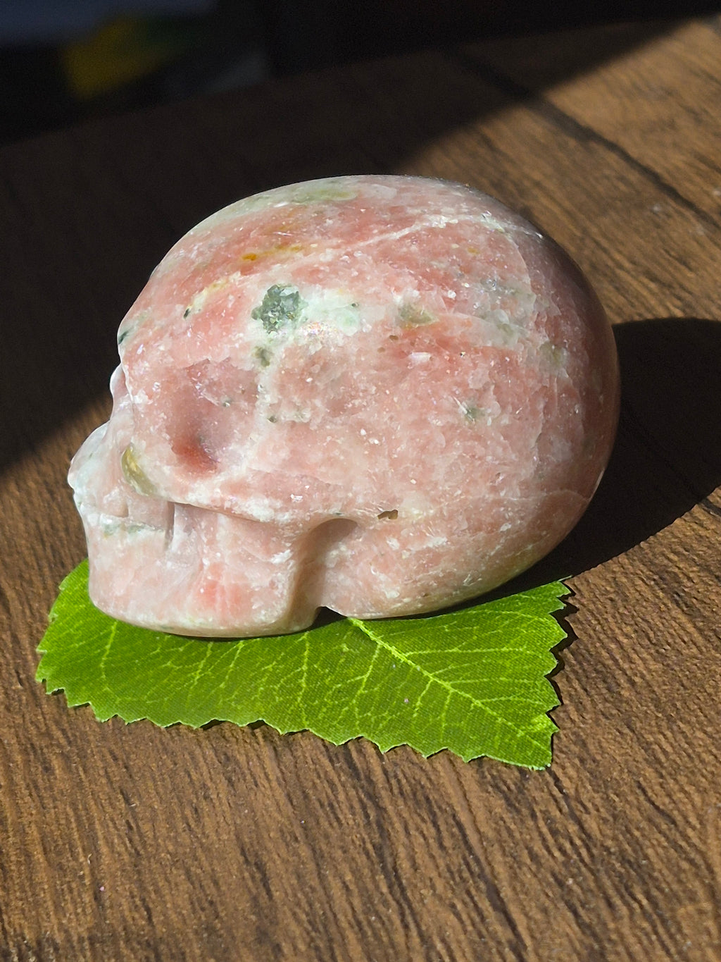 💀 Mystery Pink Quartz Skull