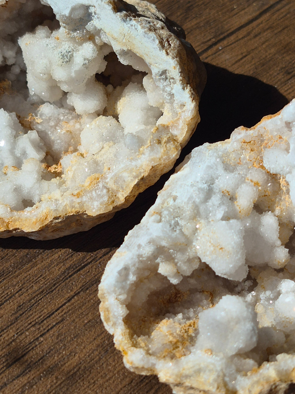 🤍White Quartz Geode- Whole ✨️ Specimen No.001