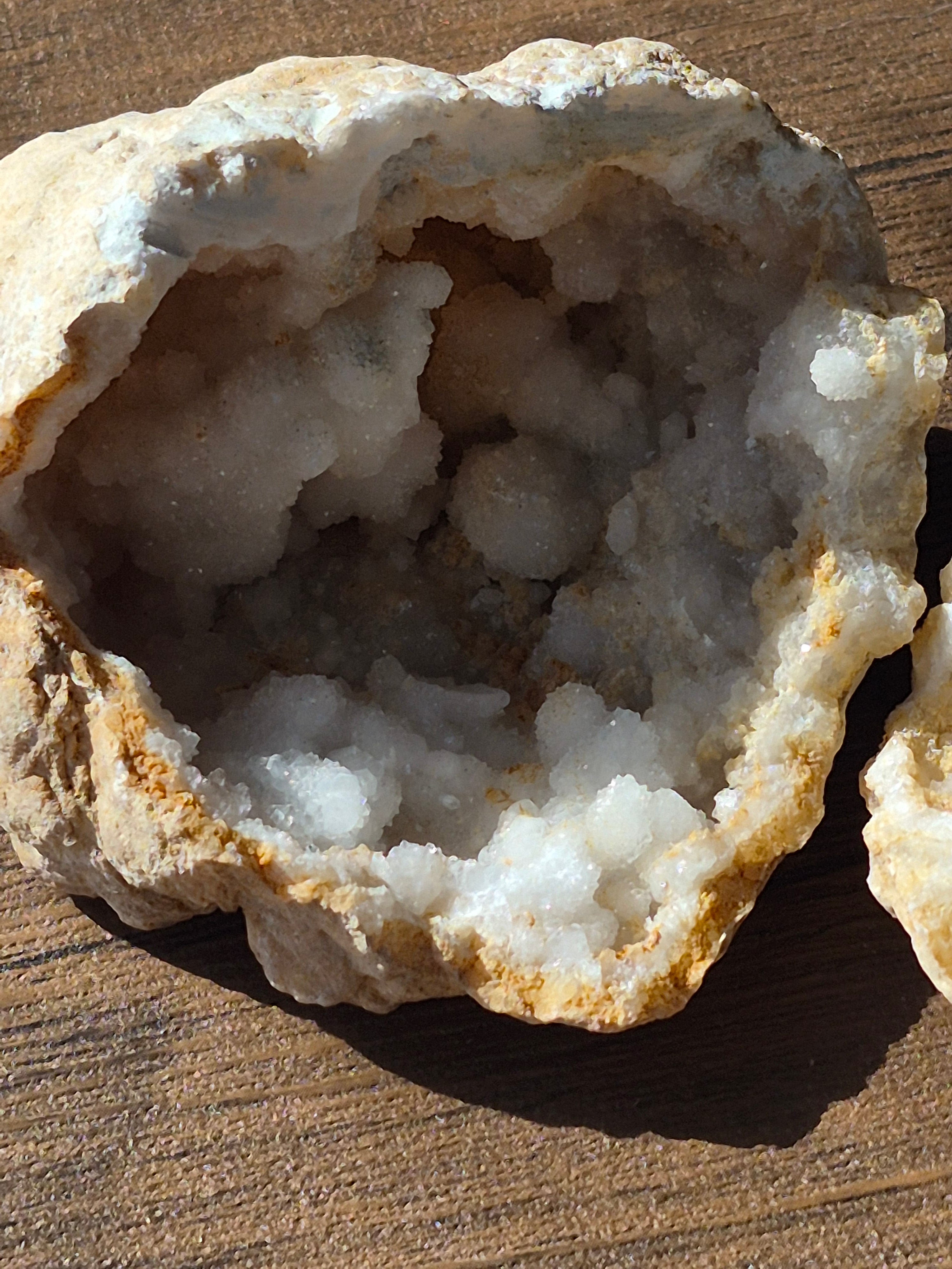 🤍White Quartz Geode- Whole ✨️ Specimen No.001
