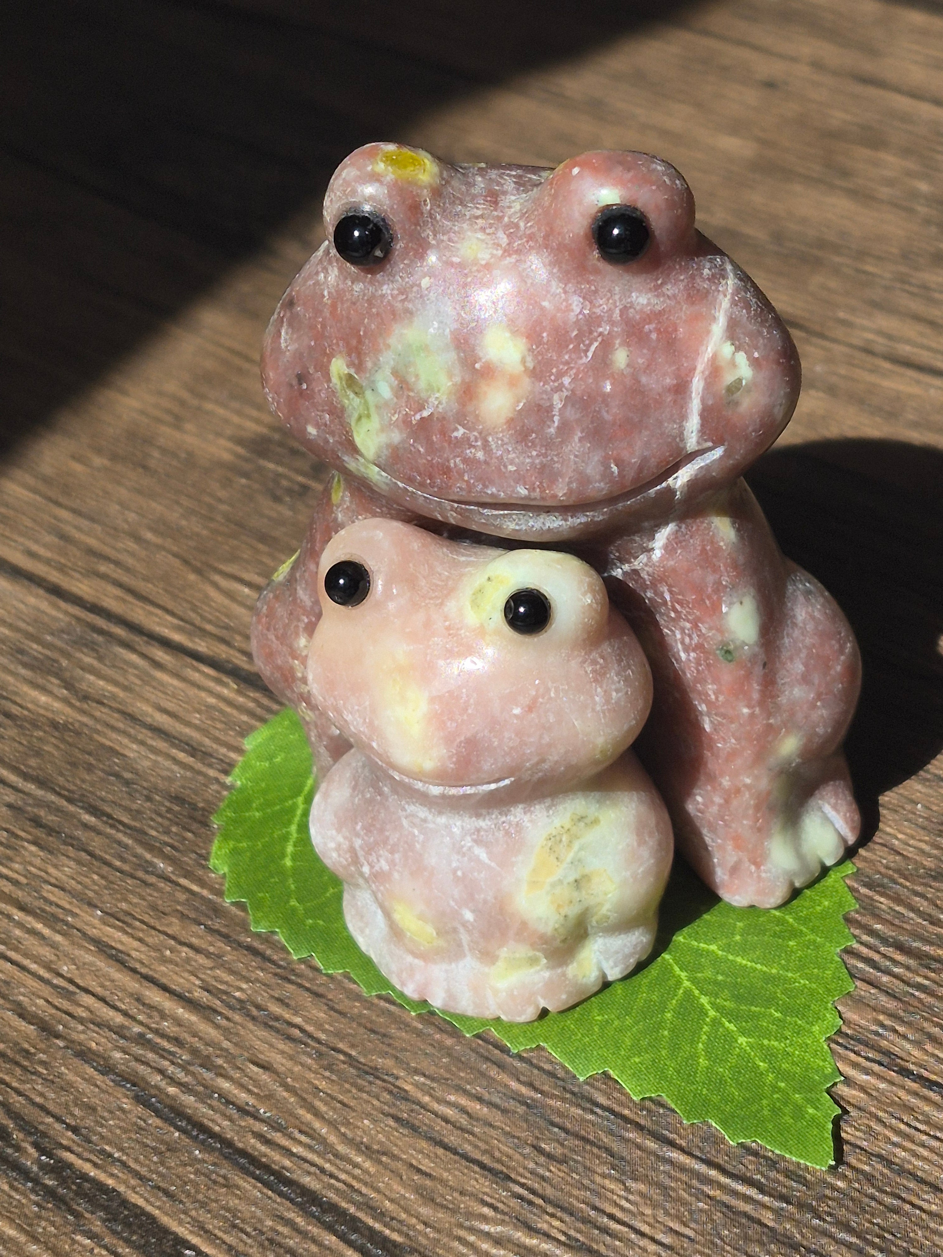 🐸 Leap of Love – Mother & Baby Plum Blossom Tourmaline Frog Family