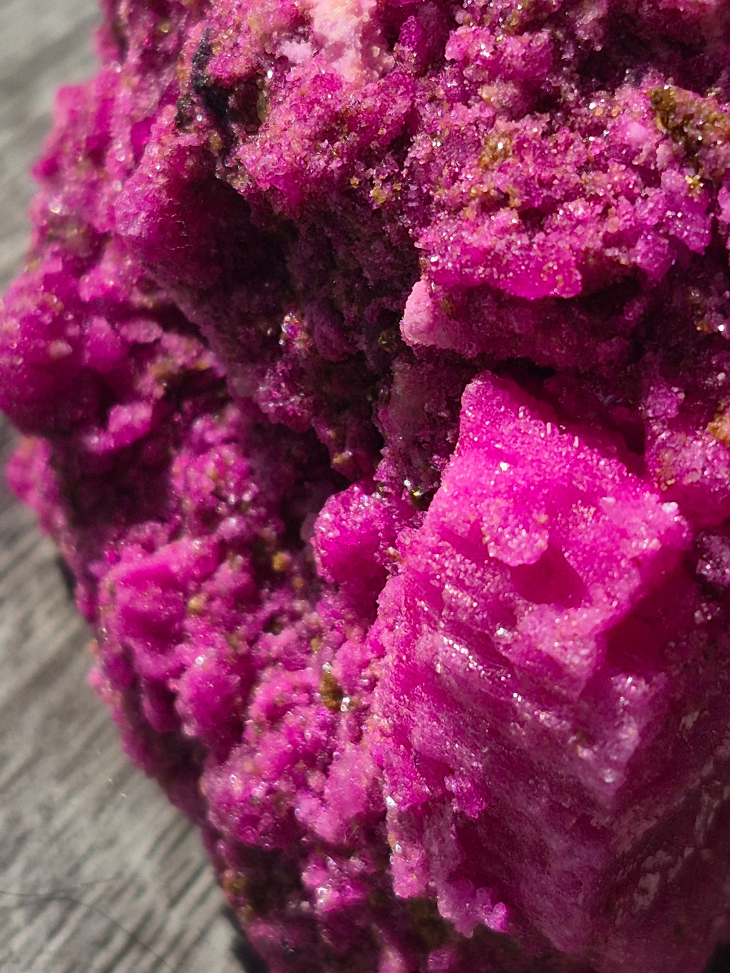Raw Honeycomb Fairy Dust– Rough Red Corundum  ✨🧚‍♀️🔬